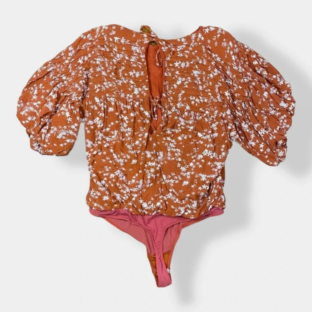 Free People Dessa one piece pin tuck top in rust size S‎